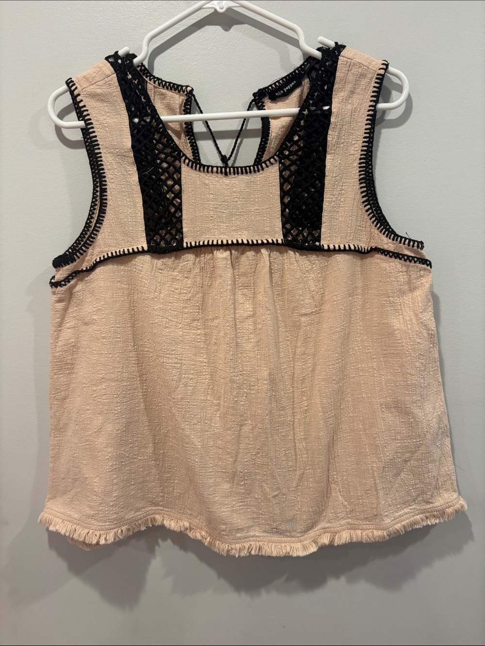 Blu Pepper Cream Tank with Black Crochet Accents ptp 21 length 23.5